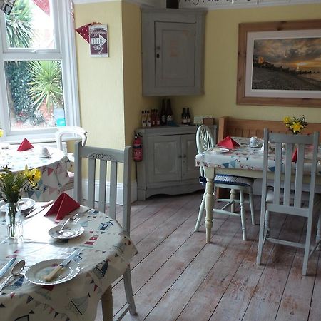 Bed and Breakfast Hooray Henrys Sheringham Esterno foto