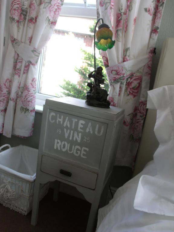Bed and Breakfast Hooray Henrys Sheringham Esterno foto